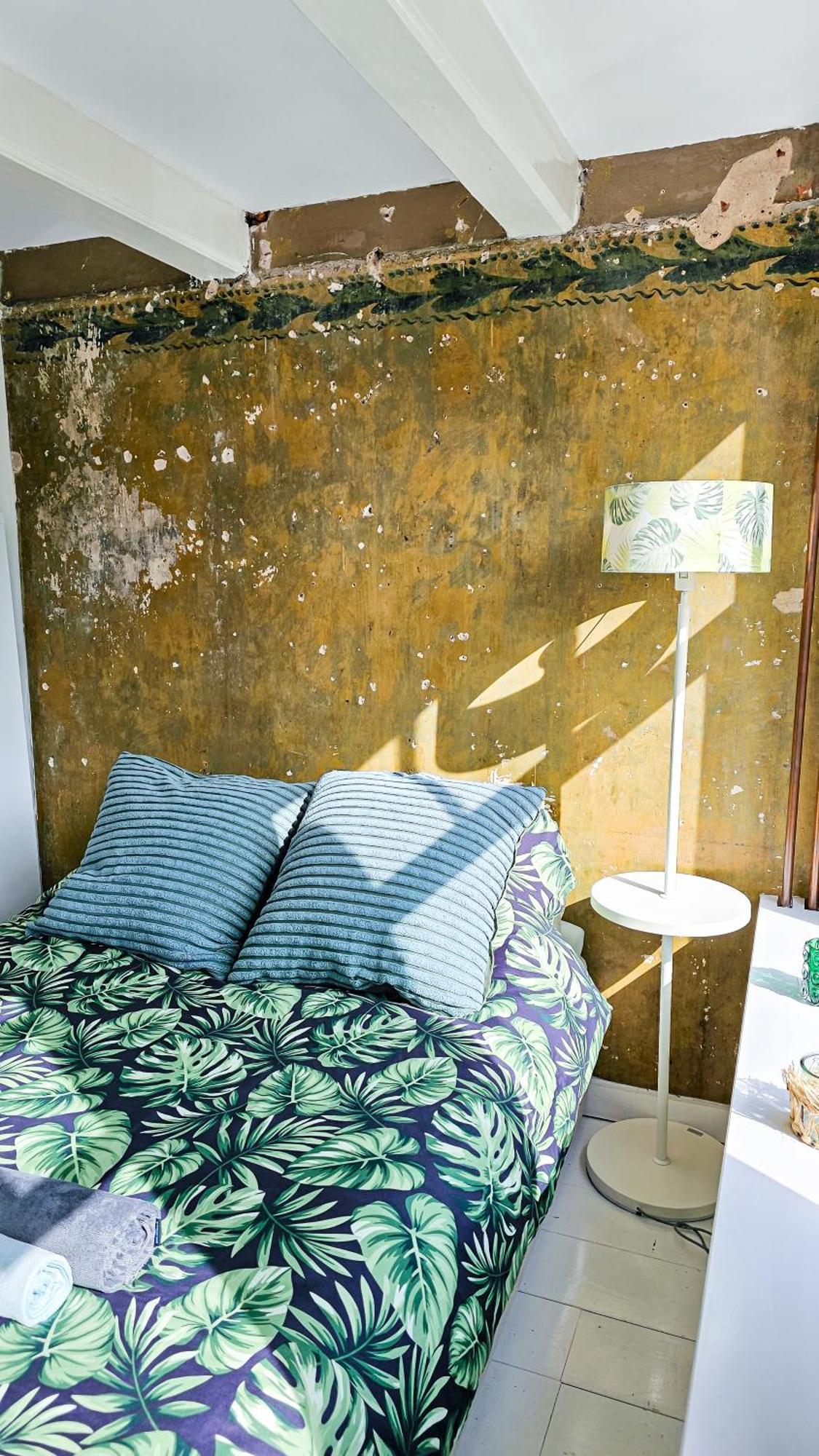 Large En-Suite Room In Historic Canalhouse From 1729 Amsterdam Exterior photo